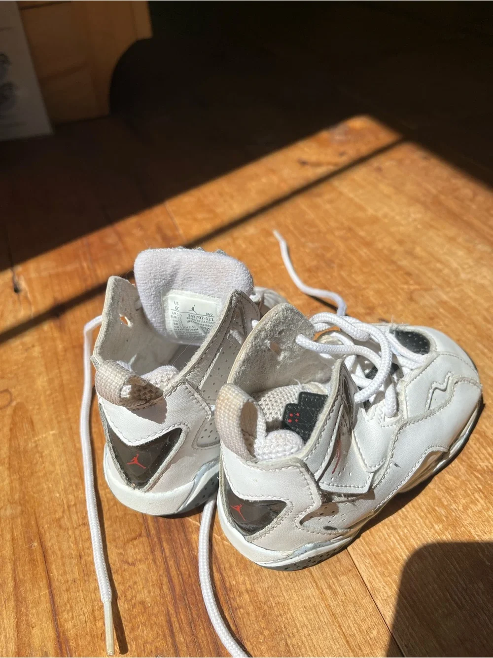 Nike Jordans 6C white